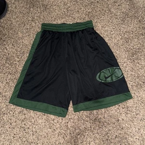 Nike Shorts Men's Size Large Black Green Basketball Athletic CV4895-010 - Picture 1 of 7