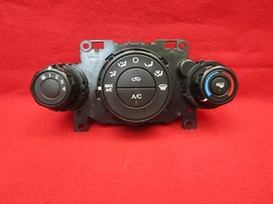 2011-2013 Ford Fiesta AC Heat Temperature Climate Control Switch PN AE8Z-19980-A - Picture 1 of 5