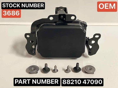 LEXUS/TOYOTA FRONT DISTANCE CRUISE CONTROL RADAR SENSOR 88210 47090 - Image 1 of 4