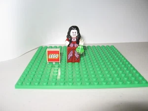 LEGO® Monster Fighters Lord Vampyres Bride minifigure MOF008 brilla nel buio - Foto 1 di 5