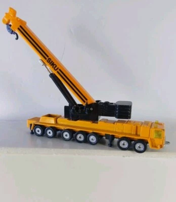 Siku 1623-1830 SUPER Mega Lifter 16 Wheeled Crane Die-cast Model Vehicle OOB  - Image 1 of 4