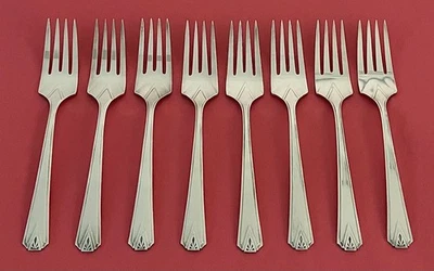 8 tenedores de ensalada Art Deco ONEIDA COMMUNITY plateados patrón DEAUVILLE 6 1/8" Foto 1 de 3