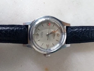 Vintage 1950s Ladies Roamer Brevete Watch. Runs And Keeps Time. - Picture 1 of 7