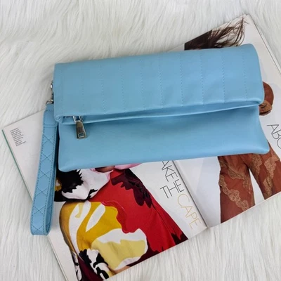 Bolso Bandolera Convertible INC International Concepts Azul Claro Muñequera Bolso sin asas Foto 1 de 4