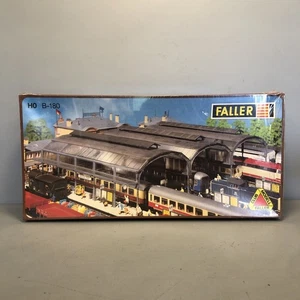 Faller H0 B-180 Bahnhofshalle Bonn Hbf kit di montaggio 1:87 | NUOVO IMBALLO ORIGINALE saldato #7 - Foto 1 di 5