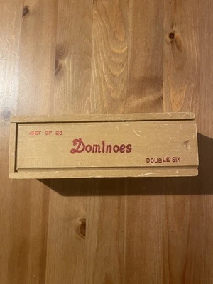 Vintage Dominoes Set in Wooden Box Centre Pin Spinners Complete 28 pieces - Image 1 of 4