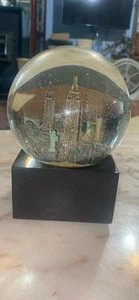 Glas Schneekugel Saks Fifth Ave NYC Twin Towers Glitzer New York New York Musik - Bild 1 von 7