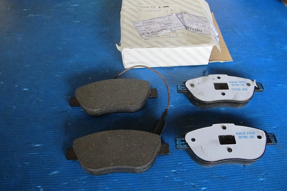 Plaquettes de freins avant pour Fiat Bravo II, Idea, Stilo, Lancia Delta, Musa - Photo 1/1