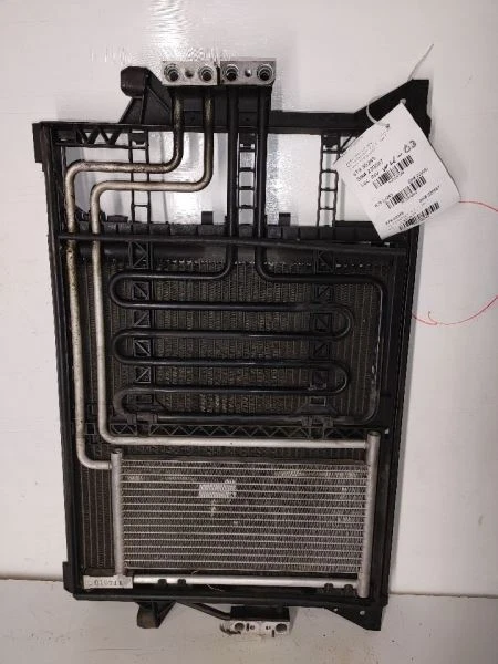  01 02 03 Condensador de CA BMW 525I  Foto 1 de 4