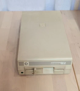 Commodore 1541C Beige C64 VC20 Vic20 SX64 Floppy Drive Floppy Drive Defect - Picture 1 of 4