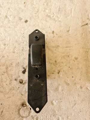 INTERRUPTOR VENTANA TRASERA MITSUBISHI GALANT MR252818 1996-2002 HW52-1 Foto 1 de 2