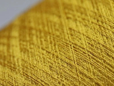 S32 (120€/kg) 770g DRAGON COMFORT SEIDE - SILK SONNENGELB (26) Zwirn Stretch - Bild 1 von 3