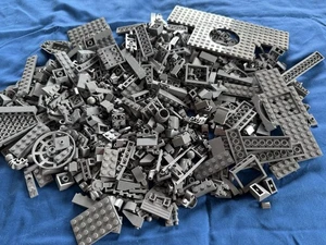 Lot 1,5 Pfund Pfund Lego zufällig DUNKELBLAUGRAU Stck. Stücke Platten Steine - Bild 1 von 7