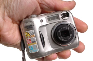 Nikon Coolpix 2100 Vintage Point & Shoot digital camera. Works! DIGICAM! L@@K! - Picture 1 of 18