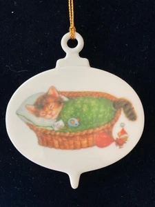 HALLMARK 1982 Ornament "Christmas... Time for dreams come true" Cat Sleeping - Picture 1 of 3