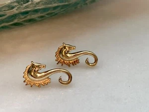 9ct Gold Stylised Horse, Seahorse Earrings, Studs with Butterfly Backs, Hallmark - Picture 1 of 12