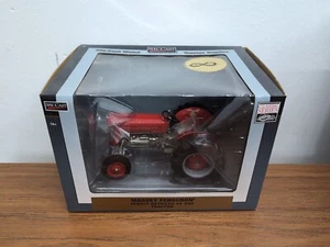 1/16 Spec Cast Massey Ferguson 65 Gas Wide Front Tractor Iowa FFA 2011 - Picture 1 of 3