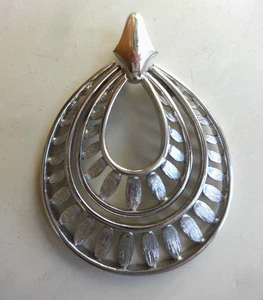 CIONDOLO VINTAGE CORONA TRIFARI TONO ARGENTO DOPPIA GOCCIA SLIDE SOLO NO CATENA OTTIME CONDIZIONI - Foto 1 di 7