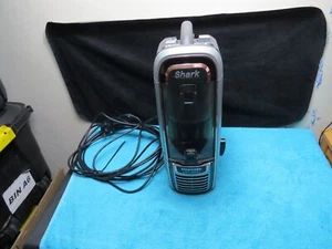 SHARK AZ910UKT 40 HAUPTMOTOREINHEIT UND STAUBBEHÄLTER/KABEL FUNKTIONIERT/GEREINIGT. - Bild 1 von 7