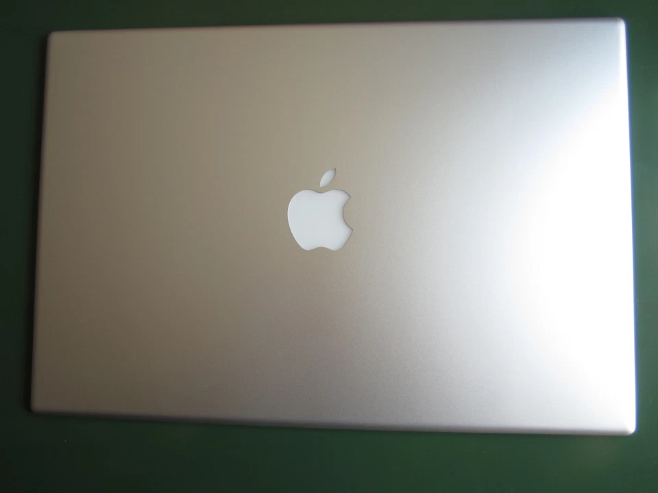 NEW Apple MacBook Pro 15" LCD Back Cover for A1211 A1150 A1260 603-7751 922-7221 - Image 1 of 1