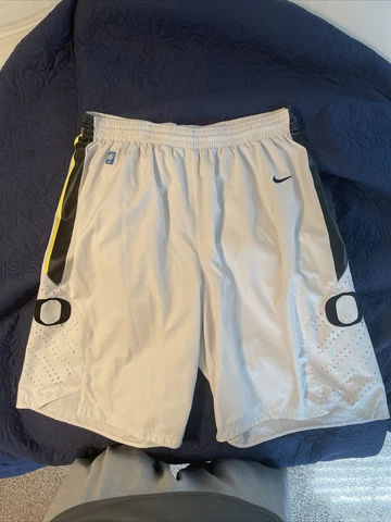 Nike Oregon Ducks Dri-Fit White Basketball Shorts NCAA XXL Men's Cover
