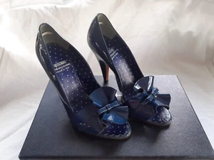 Moschino Cheap and Chic Lackleder Pumps NP: 495€ wie NEU Peep Toes Schuhe Gr. 37 - Bild 1 von 15