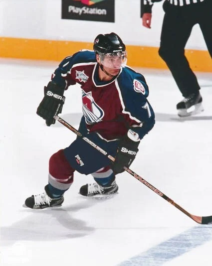 Póster brillante con foto de hockey Colorado Avalanche Ray Bourque 8x10 patio 2004 Foto 1 de 1