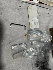 Hafele Chrom Drahtzug 4" Mitte, 1-1/4 Überstand Neu Posten von 10 Stück - Bild 1 von 5