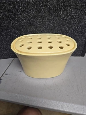 Florero Southern Living At Home con tapa de rana 22 ranuras Foto 1 de 4