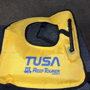 Tusa 'Reef Tourer' snorkelling vest, adult, good condition - Picture 1 of 2