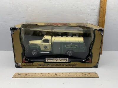 Ford Fuel Tanker 1951 colección Salón de la Fama Golden Wheel escala 1:25 nuevo en caja Foto 1 de 4