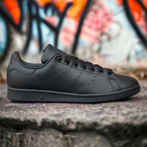 US 7M / 9W Adidas Stan Smith Triple Black Sneaker Unisex New Originals FX5499 - Picture 1 of 10