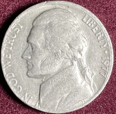 1977 Jefferson Nickel Misaligned Die MAD Error Coin - Image 1 of 2