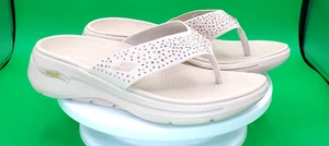 WOMENS SKECHERS GO WALK ARCH FIT DAZZLE NATURAL KNIT WALKING SANDALS 9 W - Picture 1 of 8