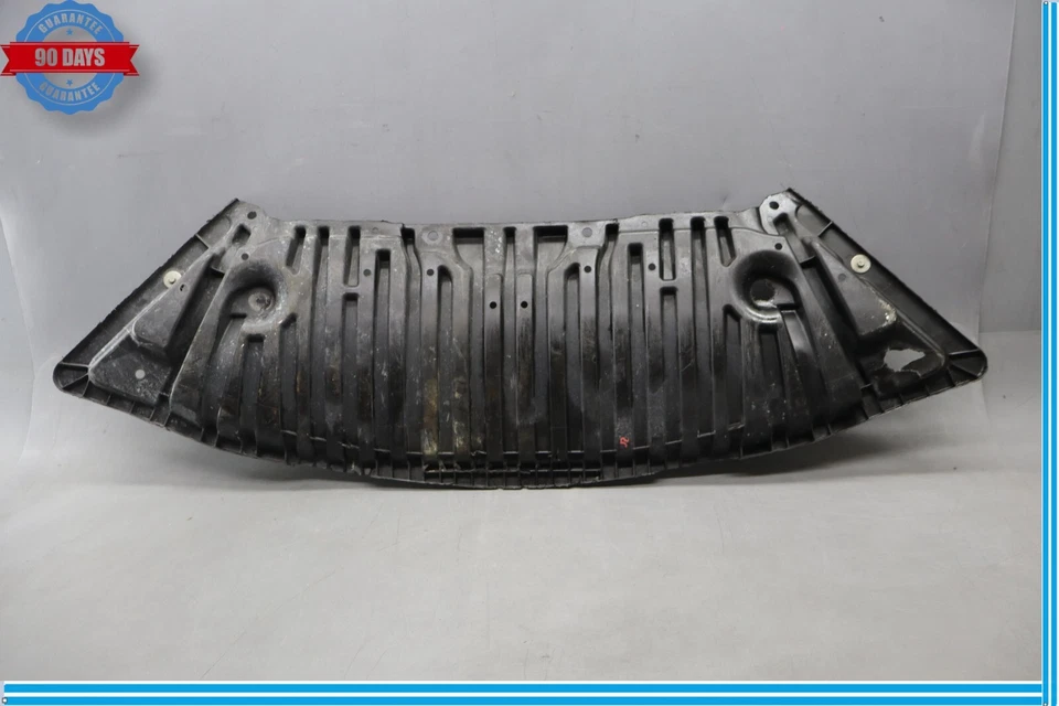 08-15 Protector contra salpicaduras de guardabarros inferior delantero del motor Mercedes W204 C300 C350 C250 OEM Foto 1 de 4