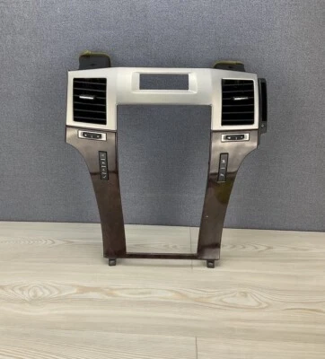 ➡️2007-2014 Cadillac Escalade EXT Radio Trim Bezel w/ Vents. OEM. Free Shipping! - Image 1 of 4