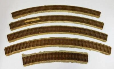 FIVE Tru Scale HO scale Roadbed Wooden Vintage 24" radius CURVES no rails - Image 1 of 4