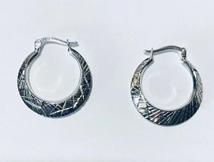 Pendientes de aro de oro blanco pulido de 9 quilates - par - Imagen 1 de 3
