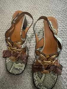 Tory Burch Sandals size 37.5 . Pre- owner. Very good condition. - Picture 1 of 4