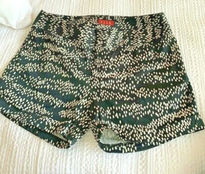 ELLE Shorts Black & White Flat Front Size 4 Polka Dots Chic ! NWOT - Picture 1 of 8