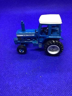 Tractor Ford TW-35 vintage ERTL azul blanco escala 1:64 diecast  Foto 1 de 4
