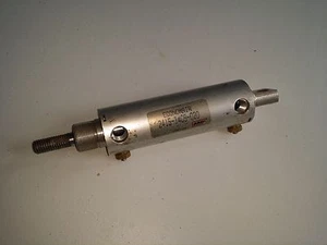 ARO 2415-2009-020 PNEUMATISCHER DOPPELTWIRKENDER ZYLINDER 1,5 ZOLL BOHRUNG 2 ZOLL HUB, #154401 - Bild 1 von 1