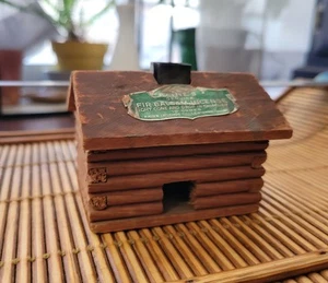 VINTAGE PAINE'S Log Cabin Incense Burner - Picture 1 of 15