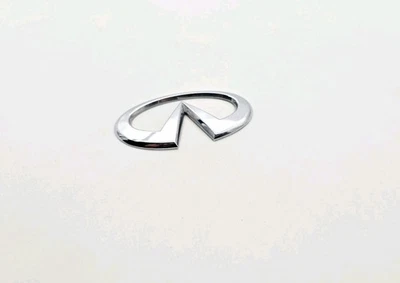INFINITI I30 I 30 1996-2001 EMBLEMA TRASERO INSIGNIA LOGOTIPO CROMO SÍMBOLO  Foto 1 de 3