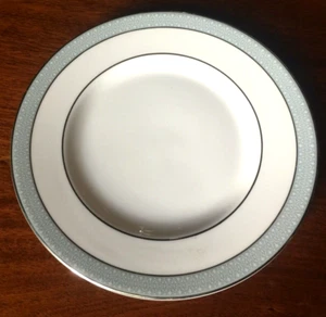ROYAL DOULTON ETUDE DESSERT/STARTER PLATES: FINE BONE CHINA-EXCELLENT CONDITION - Picture 1 of 7