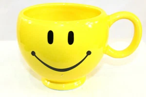 Smiley Mug Teleflora Yellow 20oz Oversized Coffee Cup Happy Face Smiling Emoji - Picture 1 of 7