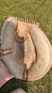 RARE MacGregor CM3P Yankees Thurman Munson Autograph Model Adult Catchers Mitt ⚾ - Picture 1 of 11