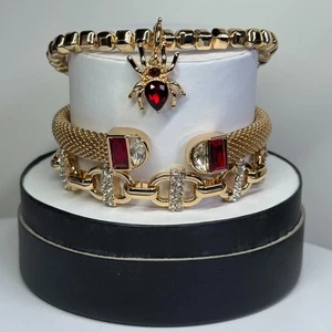 Bomb Party 2025 Halloween Stacks "Web Of Wonder" ST46886 Red Spider on Gold - Picture 1 of 3