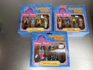 Disney Magic Town Square Friends Lot Of 3 NIB Vintage Stroller Tour Guide - Picture 1 of 2