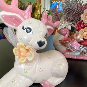 Vtg PINK Ceramic Christmas 2 Reindeer + Sleigh Floral Arrangement Figurines Set - Picture 1 of 13